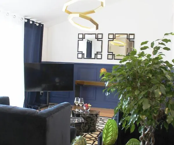 Διαμέρισμα Day&night Luxury Apartment, 2 Bedrooms, Terrace, Jacuzzi Outdoor, Parking